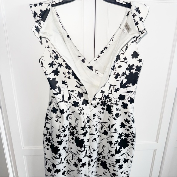 Kay Unger Satin Sleeveless Sheath Floral Black/ White Dress Portrait Collar 12 - Picture 9 of 11